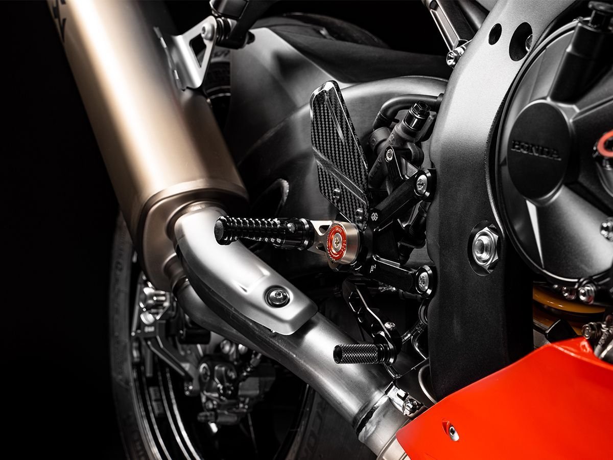 Gilles Tooling – Ant motociklo sumontuoti pakojai