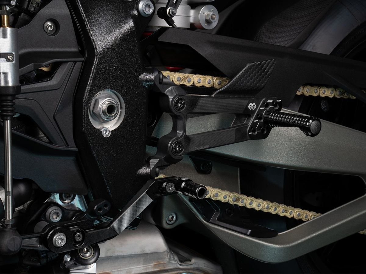 Gilles Tooling – Ant motociklo sumontuoti pakojai
