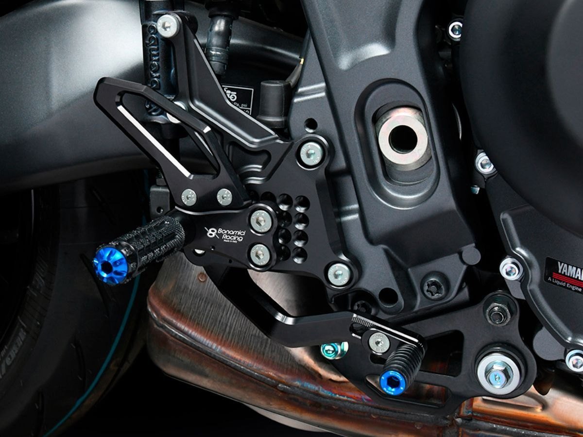 Bonamici Racing reguliuojamas kojelių komplektas – Yamaha MT-09 2021–2025 – nuotrauka 2