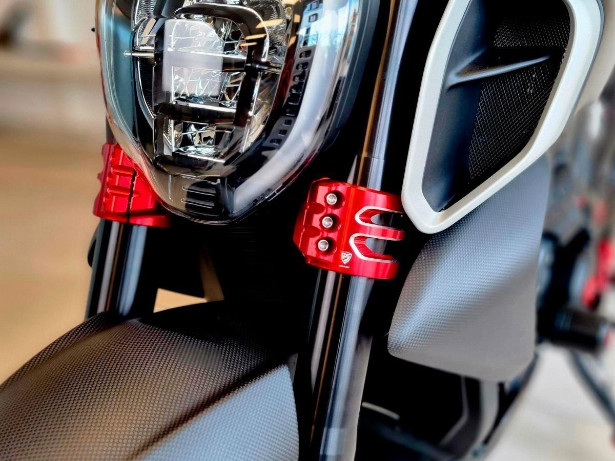 CNC Racing apatinis vairo tiltelis – Ducati Diavel V4 2023 – nuotrauka 2