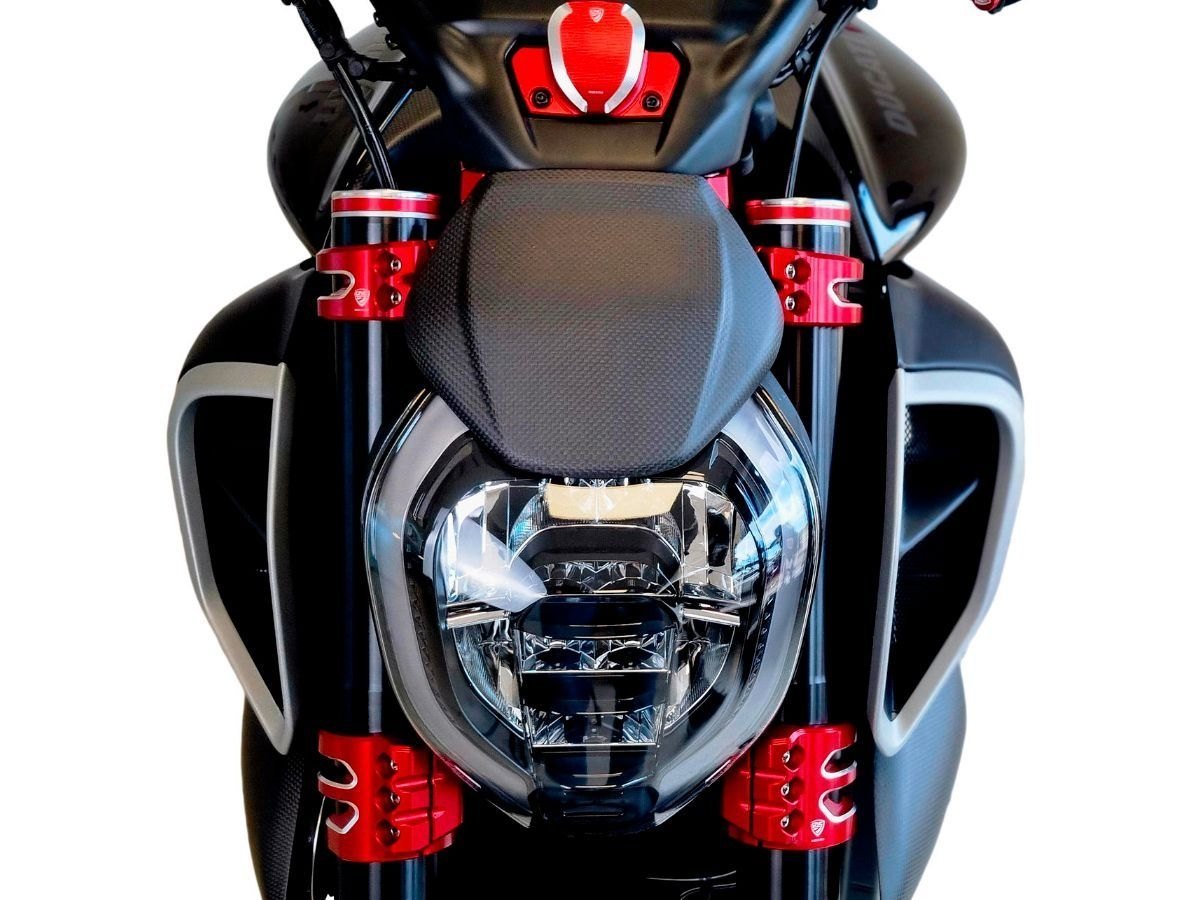 CNC Racing apatinis vairo tiltelis – Ducati Diavel V4 2023 – nuotrauka 3