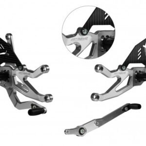 Extreme Components GP Evo reguliuojamos kojelės, sidabrinės ir karbono spalvos – Yamaha R9 2025–2026