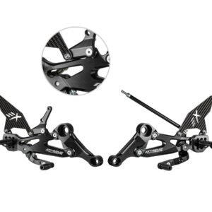 Extreme Components juodas GP Evo kojelių komplektas su karbonu – Aprilia RS 660 / Tuono 660 2020–2023