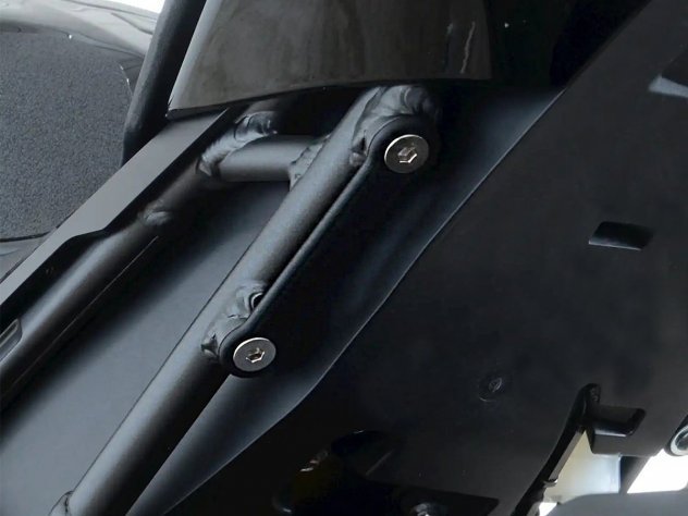 R&G Galinis kojelių angų uždengimo plokštelė kairės pusės – Honda CBR 1000 RR-R FIREBLADE / SP 2020–2024