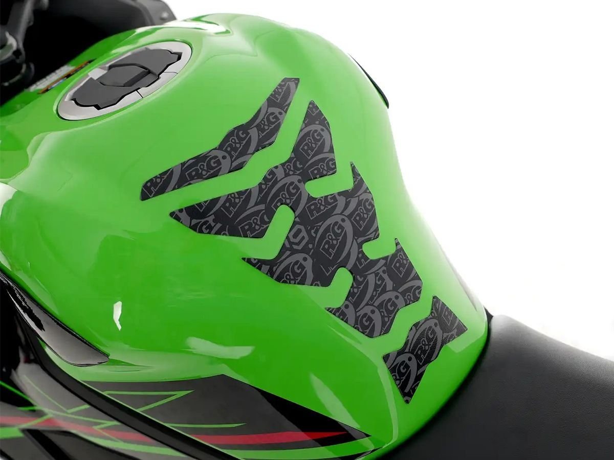 R&G universali juoda bako apsauga – Racing Style - Image 3
